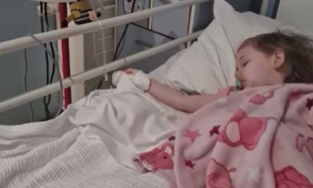 Kinder: Τα συμπτώματα σαλμονέλλας στα παιδιά μετά την κατανάλωση σοκολατένιων αυγών