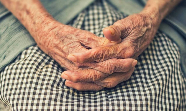 Παπάγου: Νύχτα τρόμου για 95χρονη - Ληστές μπήκαν σπίτι της