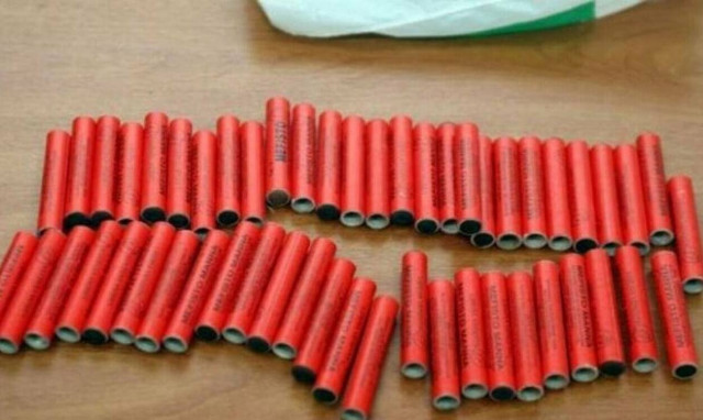 Ηράκλειο: Καταστράφηκε δημόσια περιουσία από κροτίδες – Σκοτώθηκε αδέσποτο σκυλί