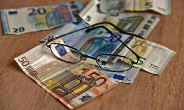 Δύο πληρωμές για επικουρικές συντάξεις και αναδρομικά παράλληλης ασφάλισης έρχονται μέσα στον Μάιο