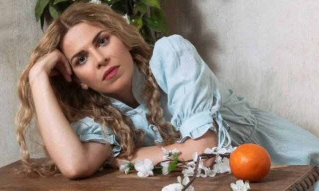 Βιολέτα Ίκαρη: Ακούστε το νέο τραγούδι της «Φύσα Αέρα τα Πανιά»