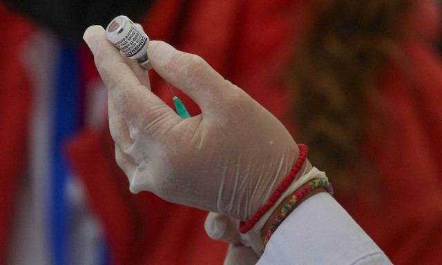 ΕΟΔΥ: Γιατί είναι αυξημένο το ποσοστό των διασωληνωμένων που είναι πλήρως εμβολιασμένοι