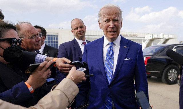 Πόλεμος στην Ουκρανία: Ο Μπάιντεν κατηγορεί τον Πούτιν για «γενοκτονία»