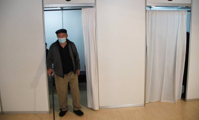 Κορονοϊός στην Κύπρο: Δύο θάνατοι και 1.692 νέα κρούσματα ανακοινωθήκαν την Τρίτη (12/4)