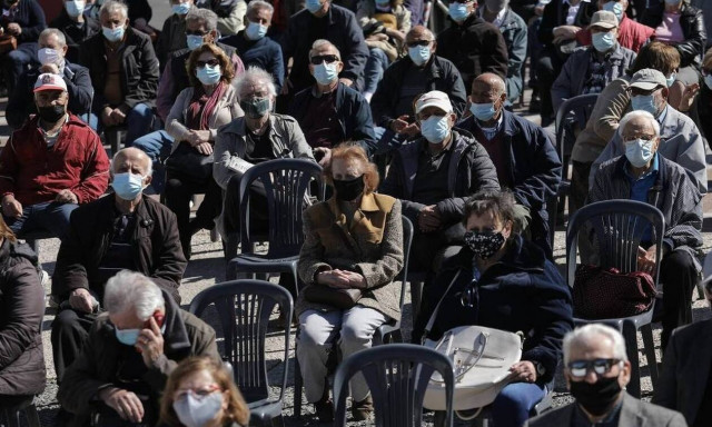 Fast track συντάξεις σε 3 μήνες - Όλη η διαδικασία σε 9 ερωτήσεις και απαντήσεις