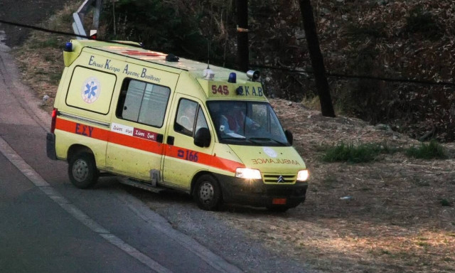 Τροχαίο στη Λάρισα: Στο νοσοκομείο σε σοβαρή κατάσταση δύο άτομα