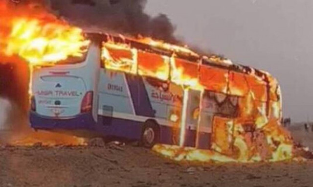 Τραγωδία στην Αίγυπτο: Τουριστικό λεωφορείο συγκρούστηκε με διερχόμενο αυτοκίνητο - Δέκα νεκροί