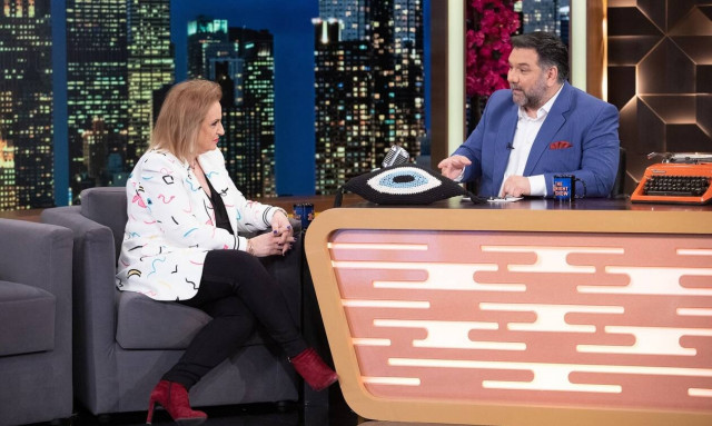 The 2night show: Η Ματίνα Παγώνη στον Γρηγόρη Αρναούτογλου