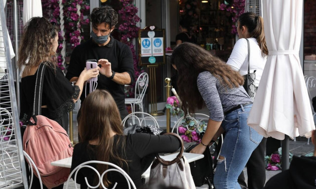 Πιστοποιητικά εμβολιασμού και νόσησης: Πότε καταργούνται - Τι ανακοινώθηκε