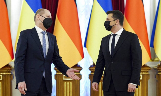 Ο Ζελένσκι προσκαλεί τον Σολτς να επισκεφθεί την Ουκρανία