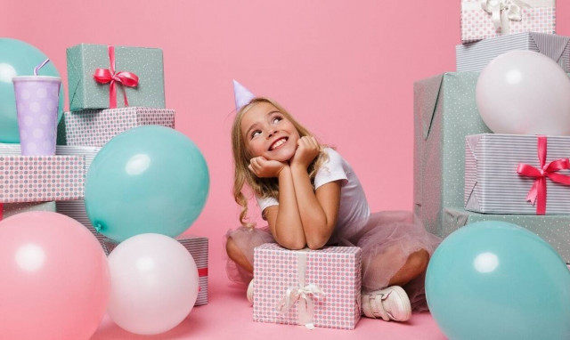 Πασχαλινή λαμπάδα: Πώς μία κούκλα Barbie θα αναδείξει τον δημιουργικό εαυτό της βαφτιστήρας σας!