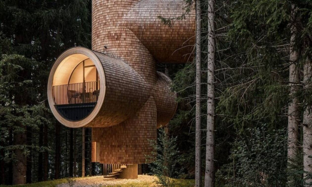 Τέσσερα σαν καρτούν «δεντρόσπιτα» για εστιατόριο στην Αυστρία