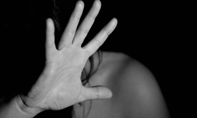 Βόλος: 56χρονος απειλούσε τη γυναίκα του -«Θα σε πατήσω με το αυτοκίνητο και θα σε στείλω στον τάφο»