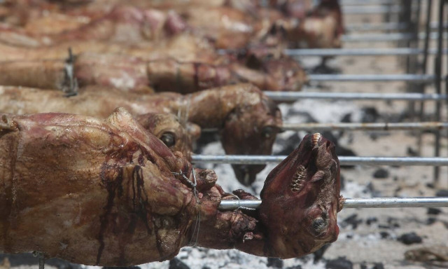 Ο «πόλεμος» του οβελία - Στον «αέρα» η τιμή του, πού διαφωνούν κρεοπώλες και κτηνοτρόφοι