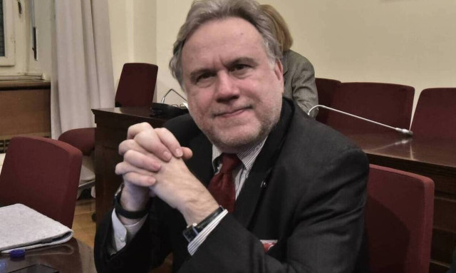 Syriza MP Katrougalos: Gov't reversing foreign policy tradition re Ukraine