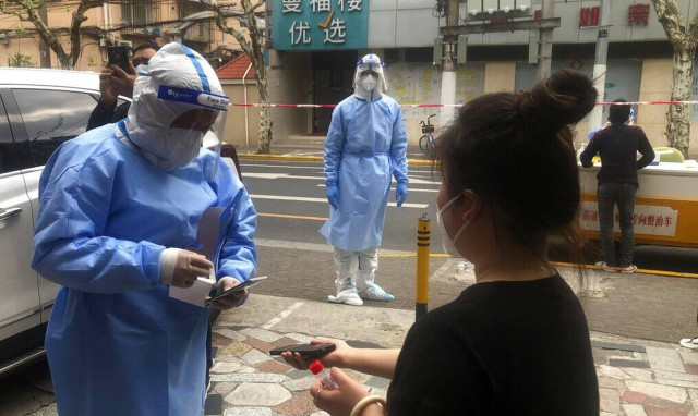 Κορονοϊός - Γαλιατσάτος: Μήπως συμβαίνει κάτι στη Σανγκάη που δεν μας λένε; Αυξάνονται τα κρούσματα