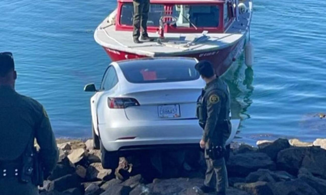 Είναι αδιάβροχο το Tesla Model 3;