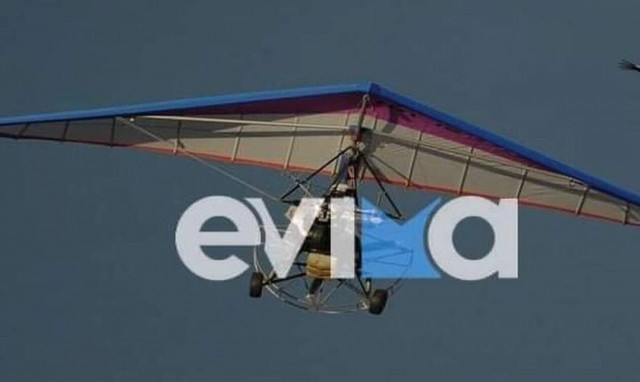 Στην Κάρυστο η Κρατική ασφάλεια για τους δύο Τούρκους που έπεσαν με ανεμόπτερο στη θάλασσα