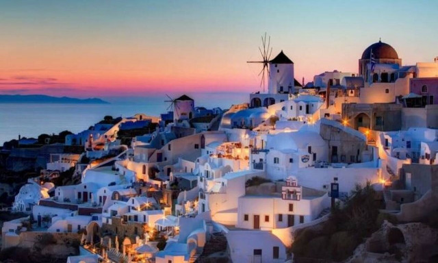 Σαντορίνη: Όλες οι ομορφιές της σε ένα βίντεο 63 λεπτών
