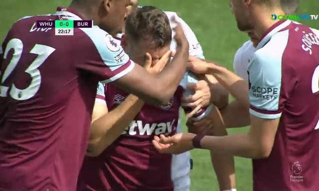 Πολύ σοβαρός τραυματισμός στην Premier League, έβαλε τα κλάματα ο αντίπαλος του (video)