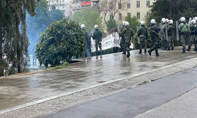 Θεσσαλονίκη: Επεισόδια με χημικά μέσα στο ΑΠΘ