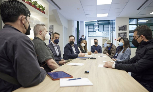 Eπίσκεψη Μητσοτάκη στο «STEKI 46» του ΟΚΑΝΑ