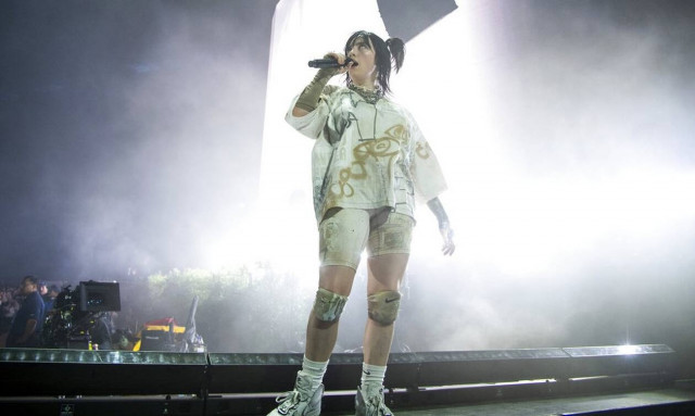Billie Eilish: Έγραψε ιστορία στο Coachella -  «Λυπάμαι που δεν είμαι η Beyoncé» (vid)