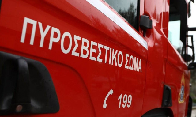 Ηράκλειο: Αυτοκίνητο τυλίχθηκε στις φλόγες