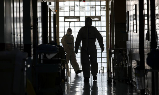 Κορονοϊός: Η εξήγηση Μαγιορκίνη για τον αριθμό των θανάτων από covid-19