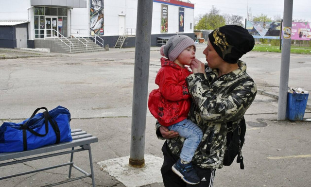 Πόλεμος στην Ουκρανία: Περισσότερες επιστροφές στη χώρα από τη φυγή προσφύγων