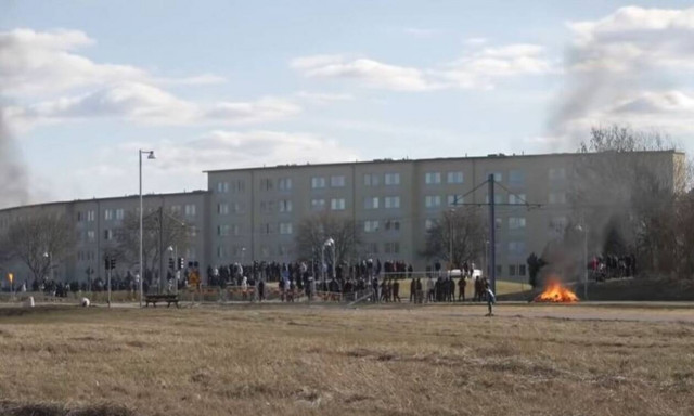 Σουηδία: Βίαιες ταραχές μετά απο απειλές για νέο κάψιμο του Κορανίου - Τρεις τραυματίες