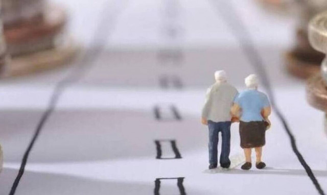 Οι 36 εβδομάδες που θα κρίνουν το ύψος των αυξήσεων στις συντάξεις