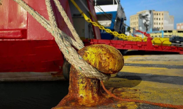 All ships to remain docked on May 1