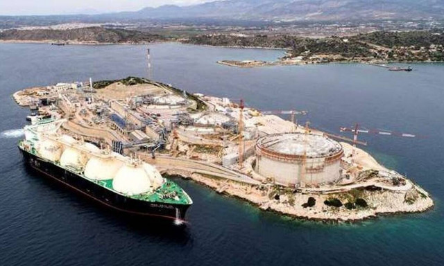 Ρεβυθούσα: Σε δίλημμα για την αγορά ή μίσθωση της πλωτής δεξαμενής αποθήκευσης