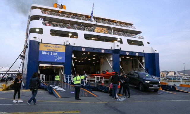«Φωτιά» οι τιμές των ακτοπλοϊκών εισιτήριων αλλά τα πλοία θα φύγουν με 100% πληρότητα για το Πάσχα