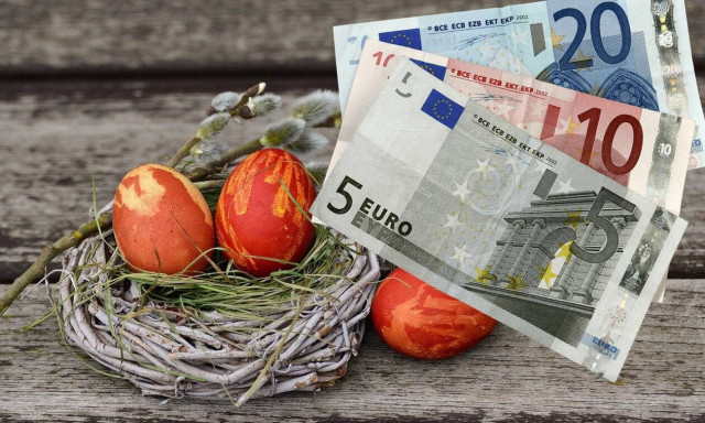 Δώρα Πάσχα: Μέχρι σήμερα η πληρωμή του - Τι πρέπει να κάνει ο εργαζόμενος, αν δεν του καταβληθεί