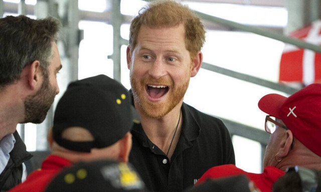 Πρίγκιπας Χάρι: Η συνέντευξη, τα γέλια με τη Βασίλισσα Ελισάβετ και τα πρώτα βήματα της κόρης του