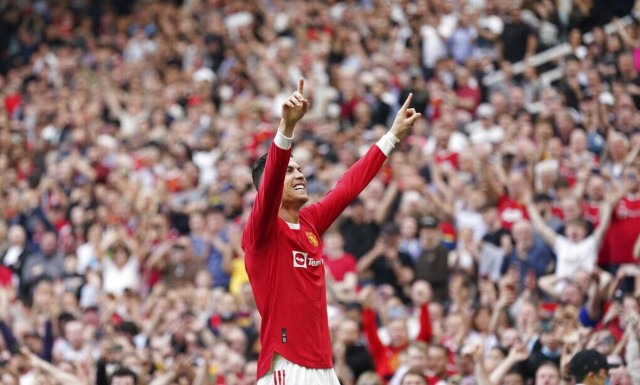 Κριστιάνο Ρονάλντο: Αγκαλιά με τη νεογέννητη κόρη του, μετά τον χαμό του δίδυμου αδερφού της (pic)