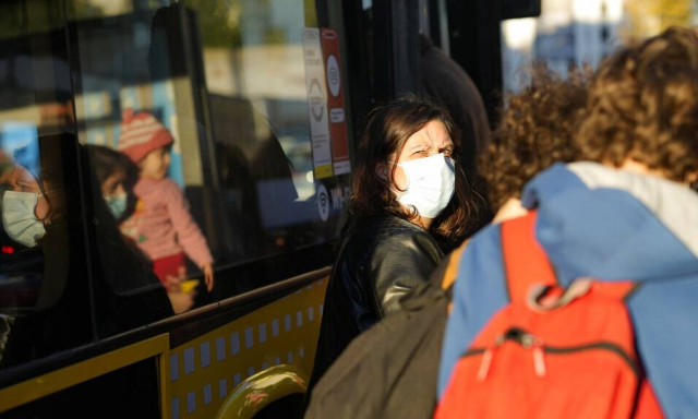 Λισαβόνα: Δωρεάν μετακινήσεις με τις δημόσιες συγκοινωνίες στους νέους και ηλικιωμένους