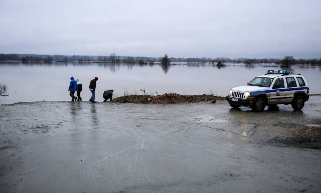 Έβρος: Σε εξέλιξη επιχείρηση διάσωσης μεταναστών