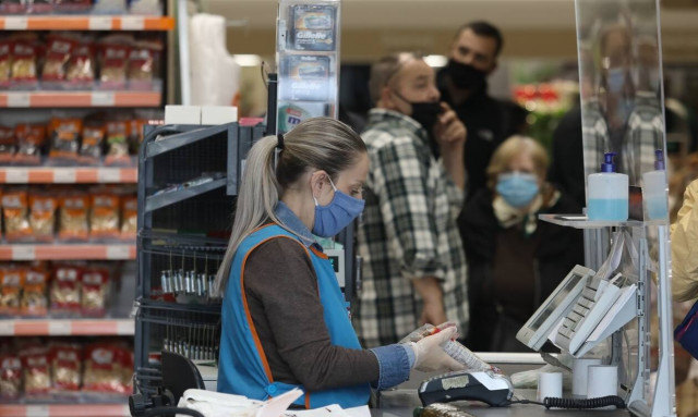 Πώς θα λειτουργήσουν καταστήματα, σούπερ μάρκετ κρεοπωλεία και αλυσίδες τη Μεγάλη Παρασκευή