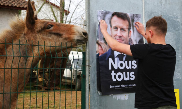 Εκλογές στη Γαλλία: Οι δημοσκοπήσεις «βλέπουν» νικητή το Μακρόν στο δεύτερο γύρο