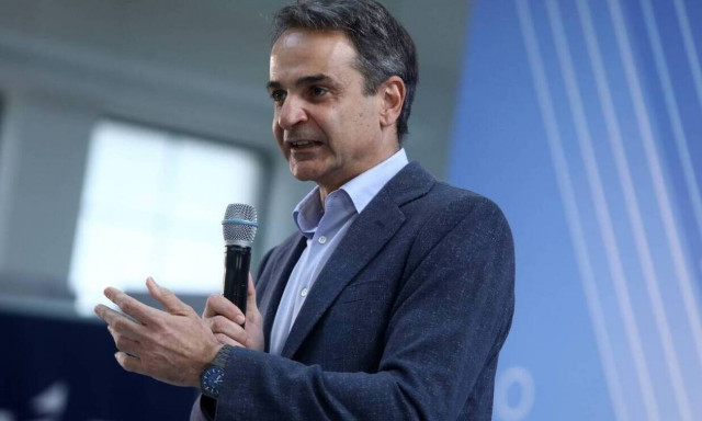 PM Mitsotakis speaks with UNESCO director about damage of Hagia Sophia's Imperial Gate