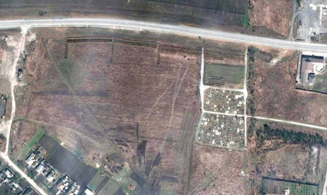 Ουκρανία: Εφιαλτικές εκτιμήσεις - Μέχρι 9.000 άμαχοι θαμμένοι σε ομαδικό τάφο κοντά στη Μαριούπολη