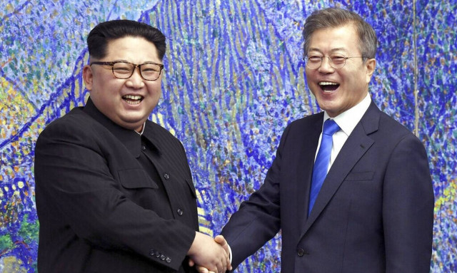 Έγινε και αυτό: Επιστολές φιλίας αντήλλαξαν οι ηγέτες της Βόρειας και την Νότιας Κορέας