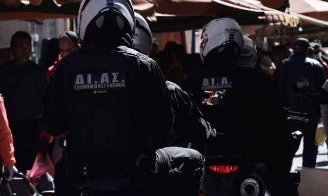 Θεσσαλονίκη: «Δαιμόνια» αστυνομικός της ομάδας ΔΙΑΣ συνέλαβε τσαντάκια