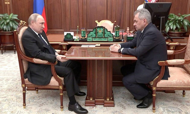 Daily Mail: Tι συμβαίνει με την υγεία του Πούτιν; Οι φήμες για καρκίνο