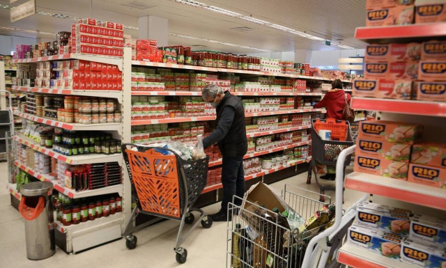 Μεγάλη Παρασκευή: Τι ώρα κλείνουν σήμερα σούπερ μάρκετ και καταστήματα