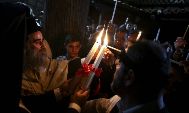 To Άγιο Φως ταξιδεύει προς την Ελλάδα – Στις 6 η άφιξη της ειδικής πτήσης στο «Ελευθέριος Βενιζέλος»