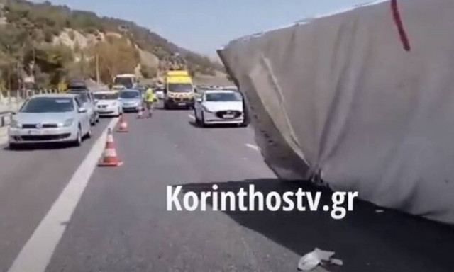 Εθνική Οδός Αθηνών-Κορίνθου: Άνοιξε μια λωρίδα μετά την ανατροπήτης νταλίκας, παραμένει η ταλαιπωρία